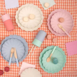 Large Multicolour Reusable Bamboo Plates (x6) -Decorations Party Shop Lifestyle 2 80c46ec2 c3e6 402e 8efe 12268023d29d